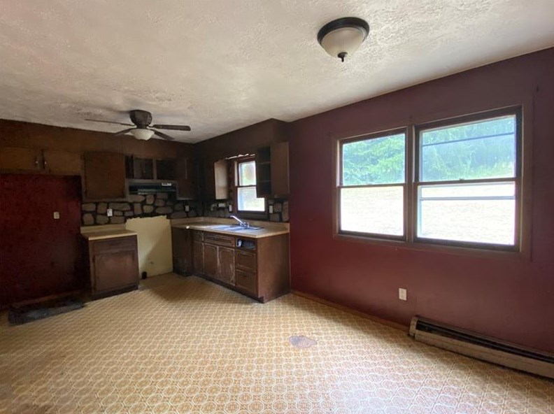 111 Luke Ln, Kittanning, PA 16201-4117