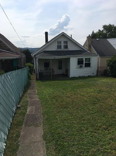 2018 Ridge Ave, New Kensington, PA 15068