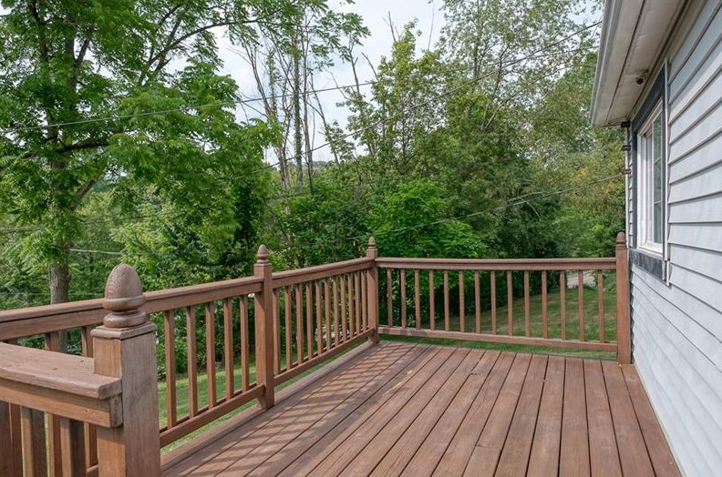 107 Wallace Dr, Monroeville, PA 15146