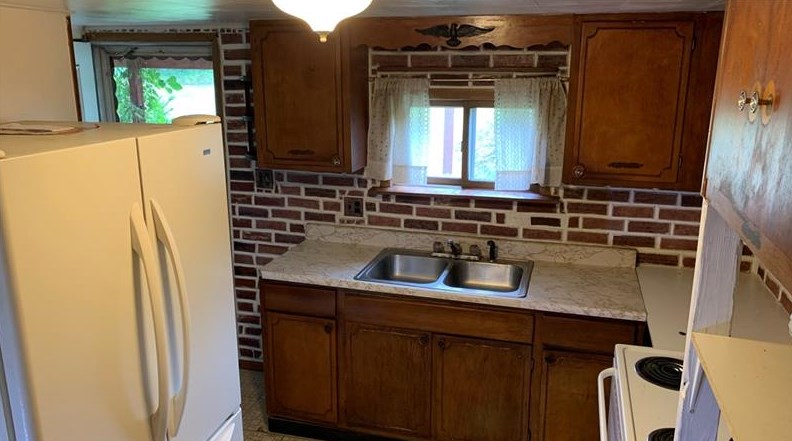 266 Sunny Ln, Hunker PA  15639-9717 exterior