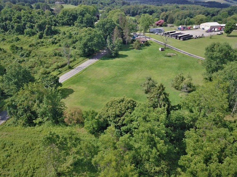 266 Sunny Ln, Hunker, PA 15639-9717