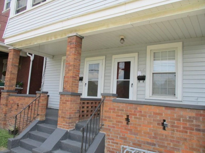 238 Park Rd, Ambridge, PA 15003
