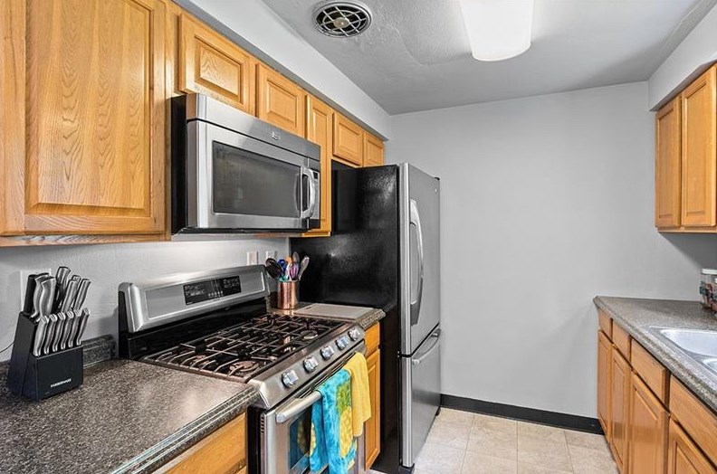 252 Graeser Ave, Bethel Park, PA 15102-1716