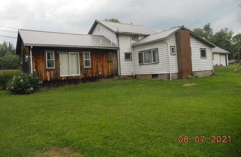 1510 Pine Hollow Blvd, Hermitage, PA 16148