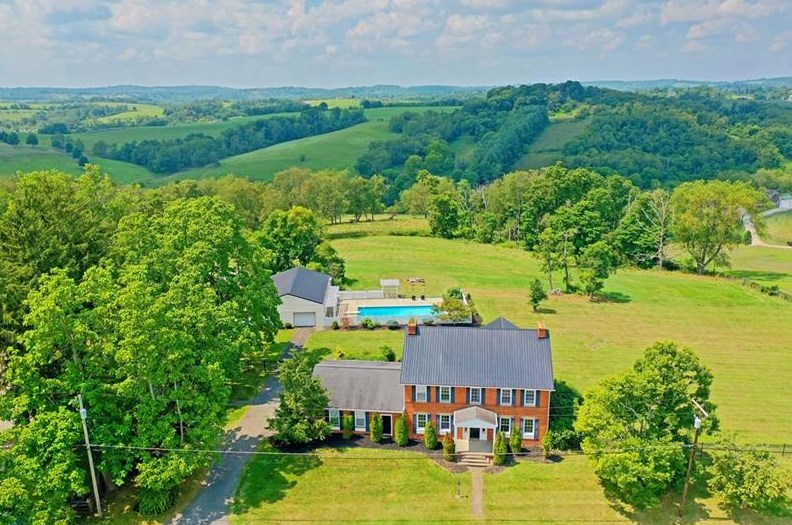 335 Old Hickory Ridge Rd, Washington, PA 15301-8619