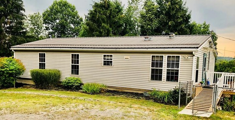 565 Shingler Dr, Apollo, PA 15613