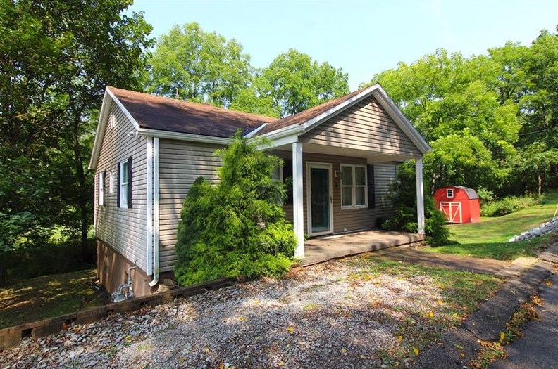 9 Jennings Ln, Washington, PA 15301-6320