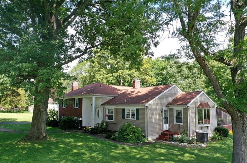 1013 W Ketler Dr, Grove City, PA 16127