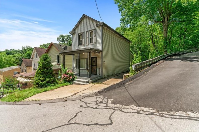 524 Washington St, Turtle Creek, PA 15145-1314