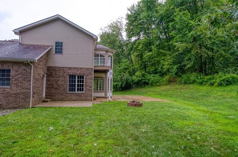 215 Buttercup Ln, Beaver Falls PA  15010-5150 exterior