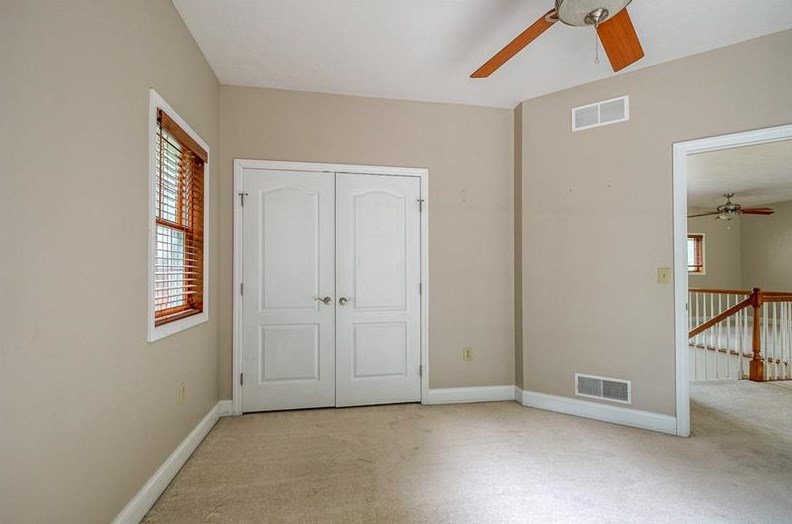 215 Buttercup Ln, Beaver Falls PA  15010-5150 exterior