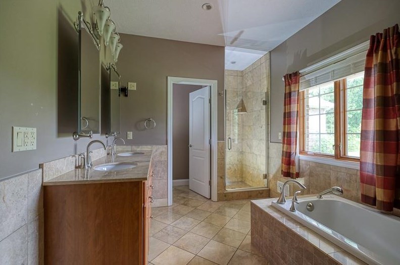 215 Buttercup Ln, Beaver Falls PA  15010-5150 exterior