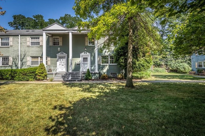 208 Plymouth, Pittsburgh, PA 15237