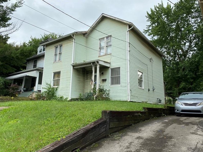 736 Butler Ave, New Castle, PA 16101