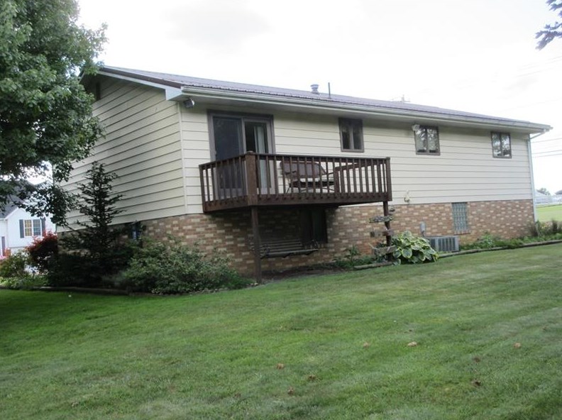 105 Lawrence Ave, Butler, PA 16001