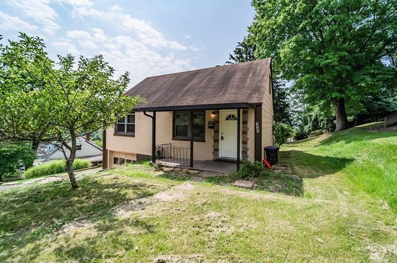 223 Auburn St, Penn Hills, PA 15235