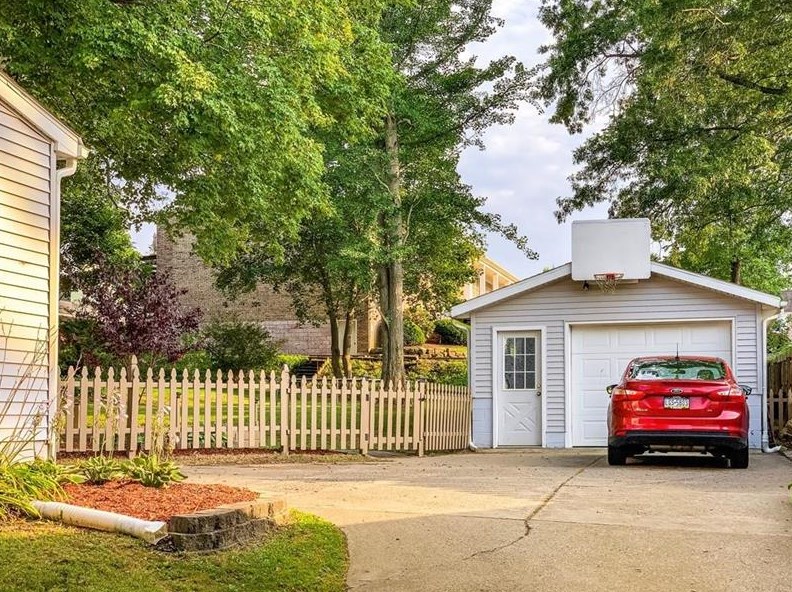 566 Walnut St, Meadville, PA 16335