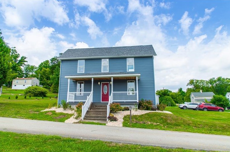 24 Highland Ave, Smithfield, PA 15478-1612