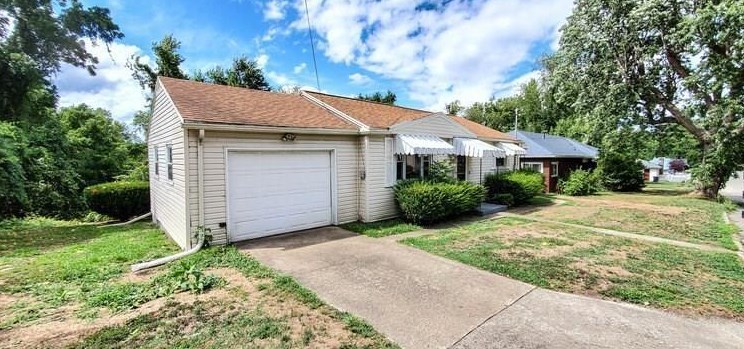92 Clarendon Ave, Oliphant Furnace, PA 15401