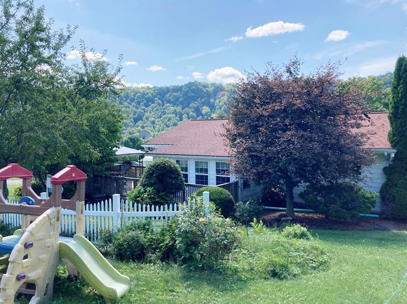 811 Robinson St, East Brady, PA 16028