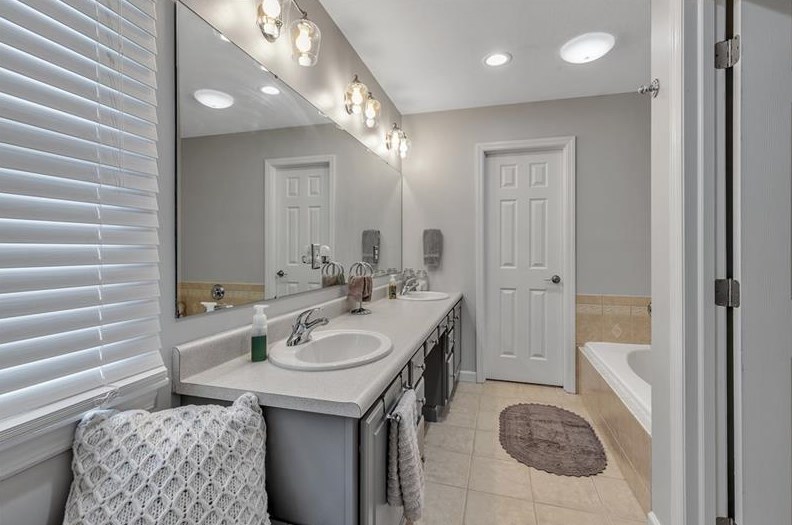 115 Hemlock Way, Ellwood City PA  16117-5529 exterior