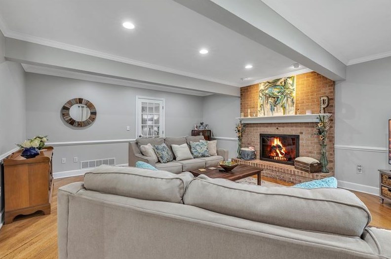 115 Hemlock Way, Ellwood City PA  16117-5529 exterior