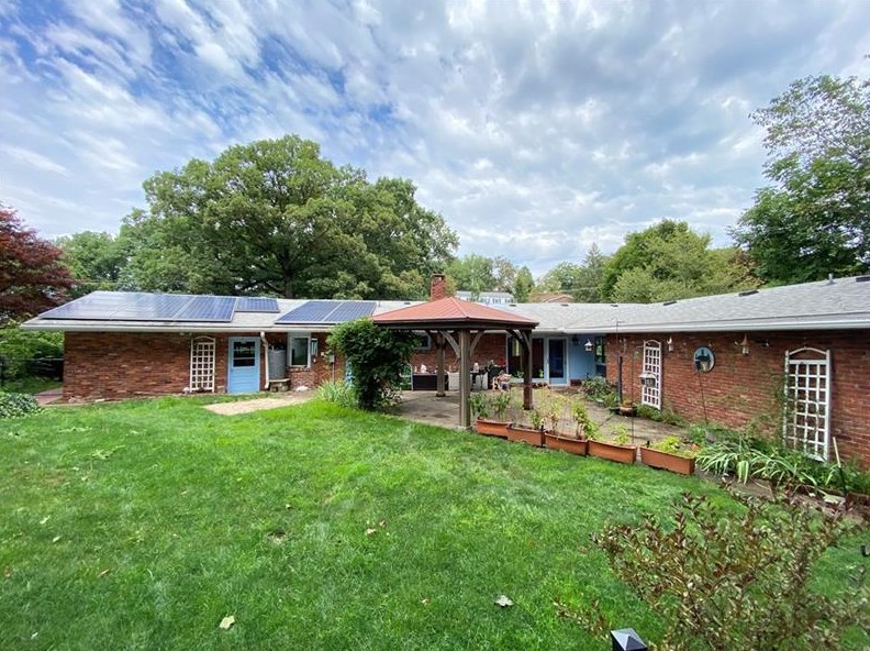 1714 Mountain View Dr, Monroeville, PA 15146-2031
