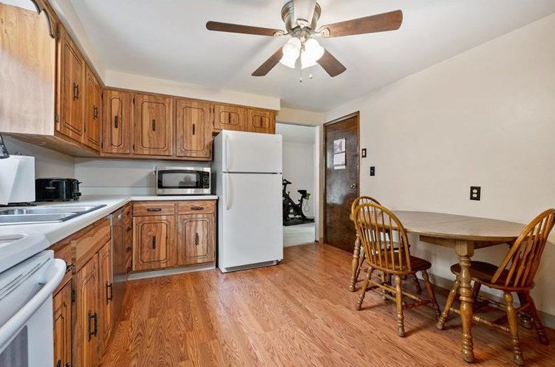 420 Franklin Heights Dr, Monroeville PA  15146-1036 exterior