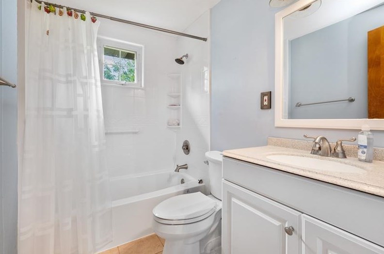 420 Franklin Heights Dr, Monroeville PA  15146-1036 exterior