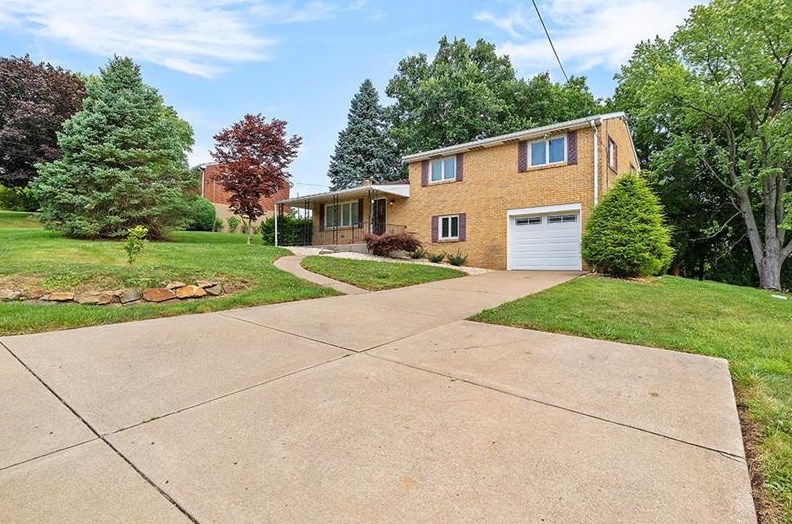 145 Wickham Dr, Monaca, PA 15061-2669