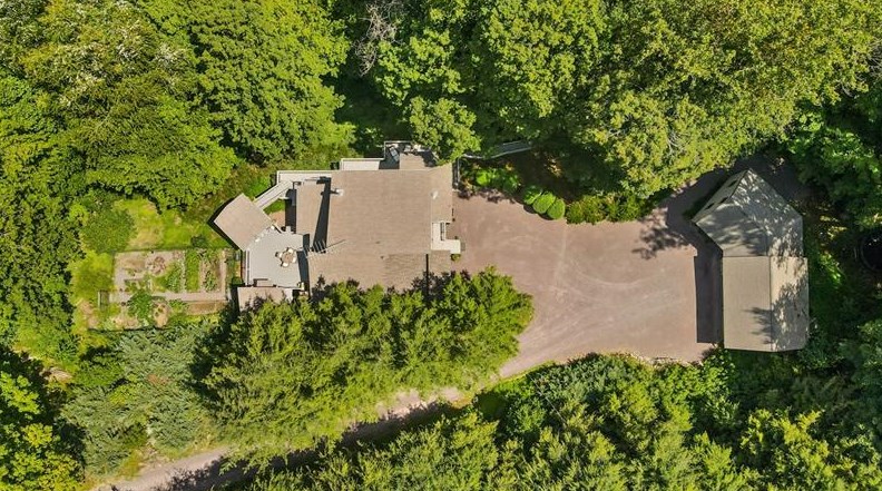 150 Scenic View Dr, Addison, PA 15411