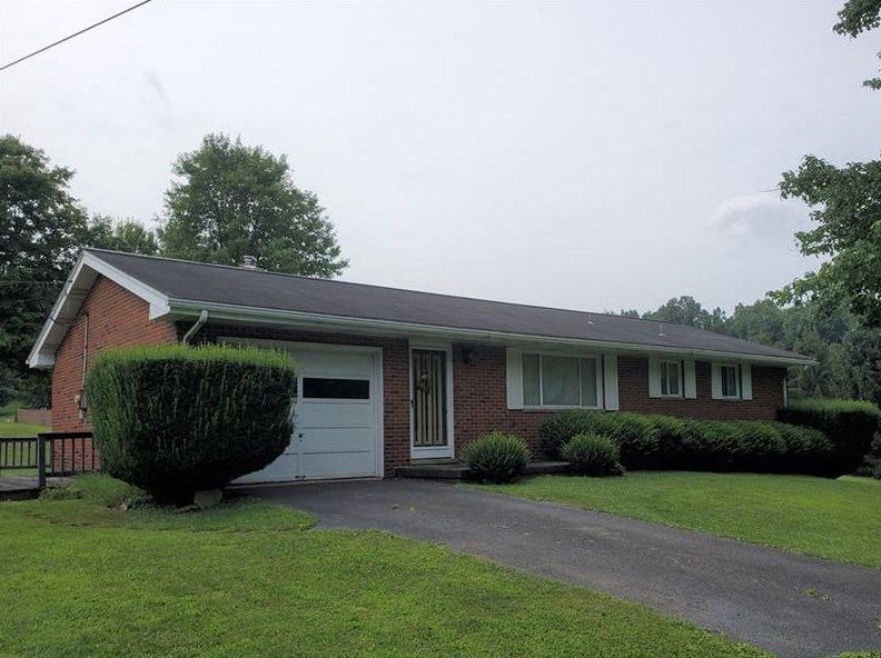 1016 Chicora Rd, Chicora, PA 16025