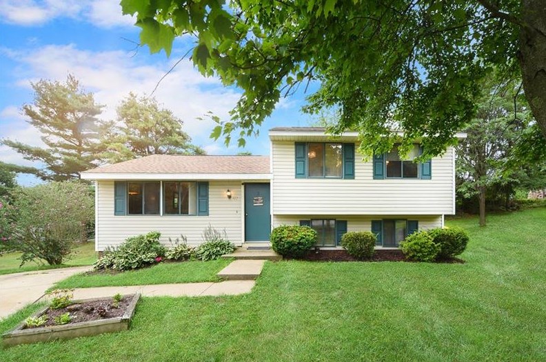 117 Summit Ridge Dr South, Bridgeville, PA 15017