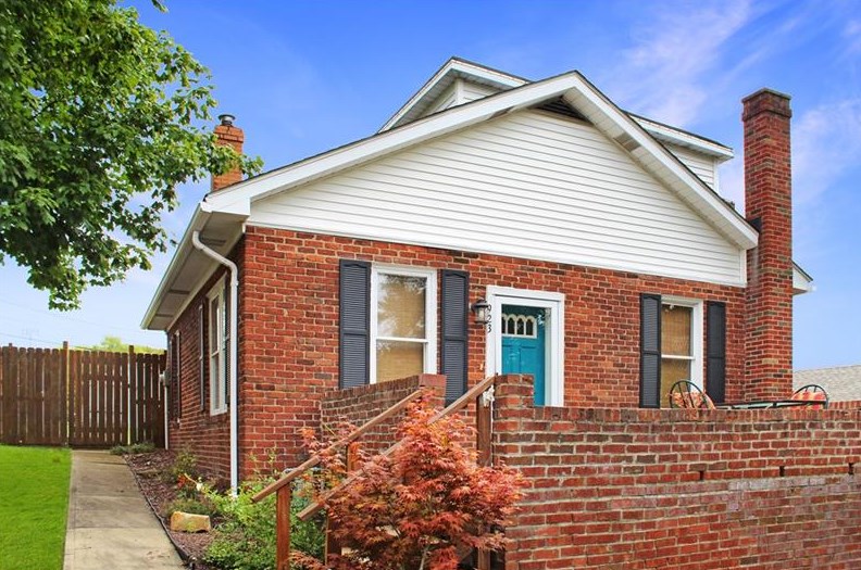 923 Mary St, Langeloth, PA 15054