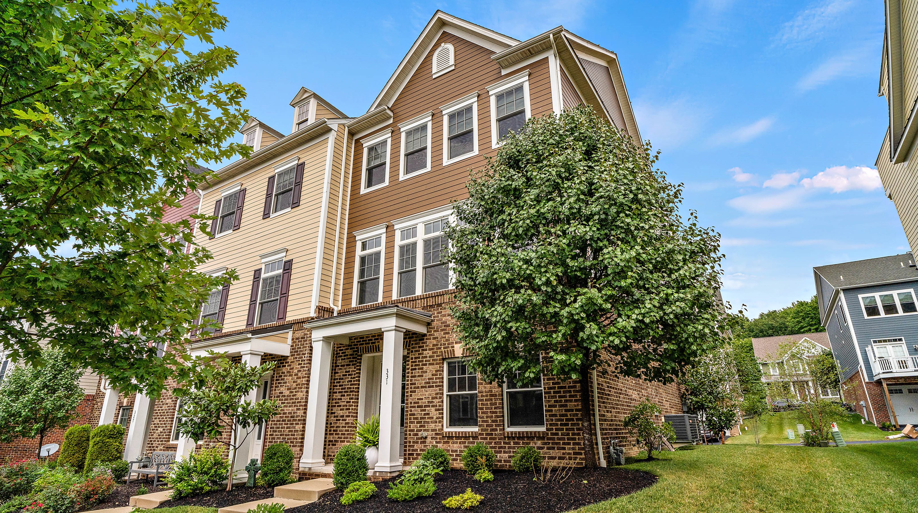 331 Osona Ln, Seven Fields, PA 16046