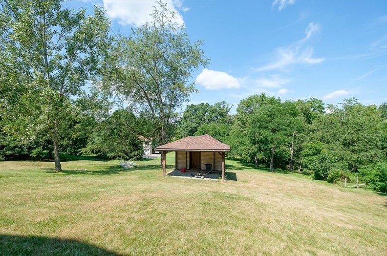 403 Russell Dr, New Brighton, PA 15066