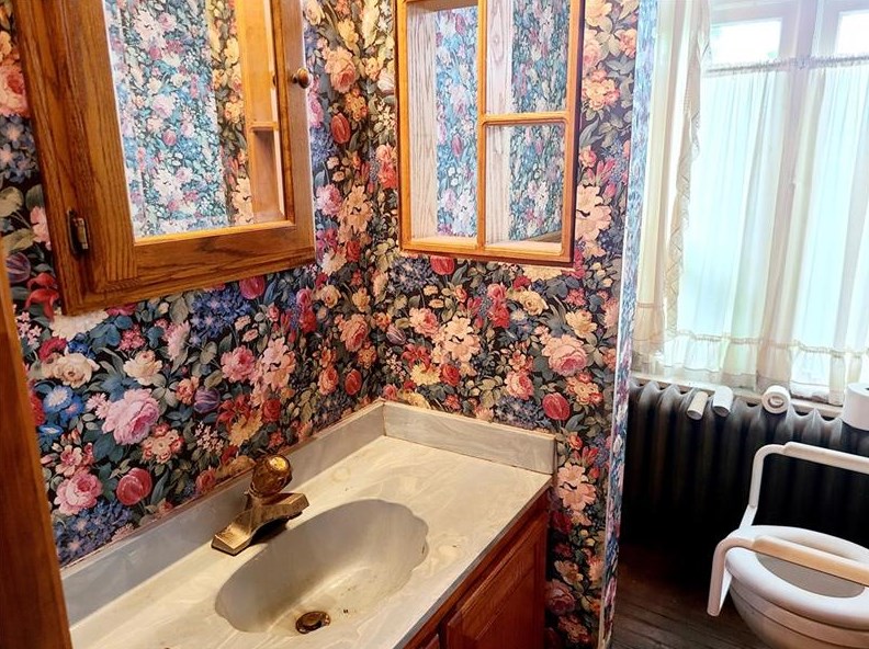 300 Shirls Ave, Washington PA  15301-4142 exterior