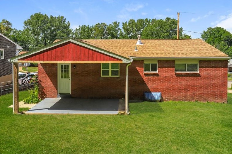 468 Crestview Dr, Pittsburgh, PA 15239