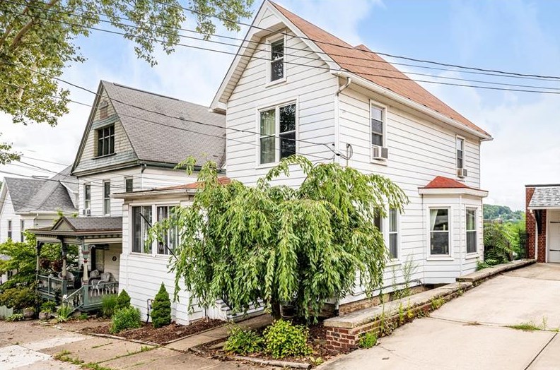 307 Walnut Ave, Greensburg, PA 15601-1843