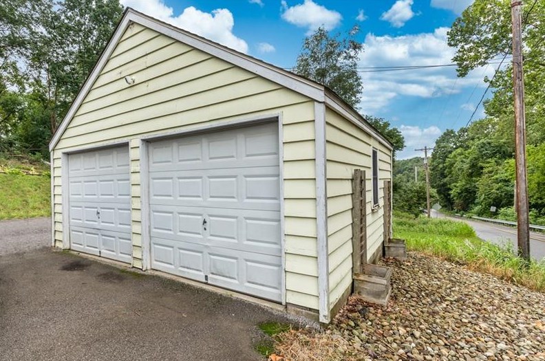 5901 Station Hill Rd, Gibsonia, PA 15044