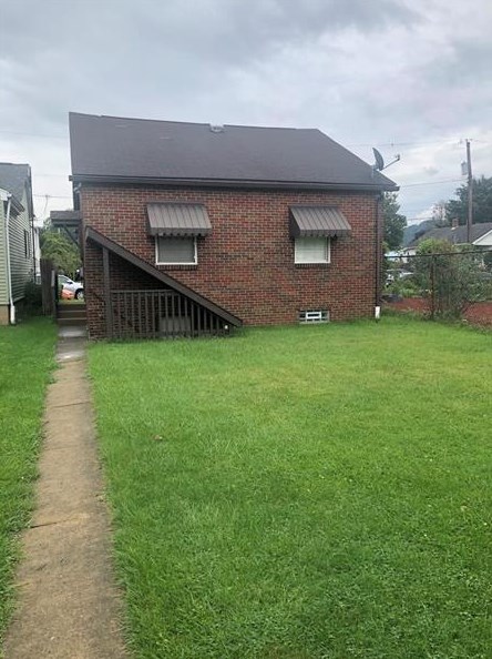 203 Orchard Ave, Cheswick PA  15024-1136 exterior