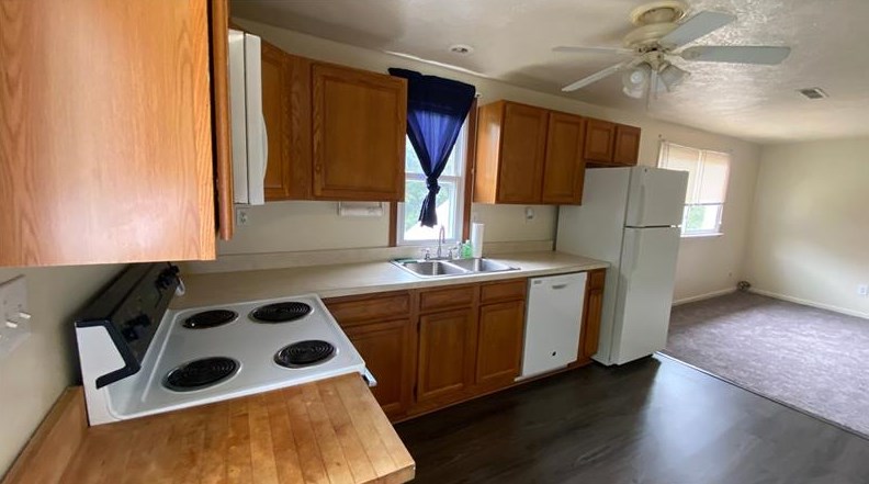 1038 5th St Ext #2, Ambridge, PA 15003