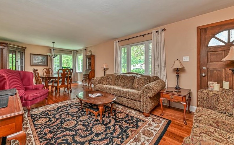 3630 Northfield Dr, Gibsonia, PA 15044