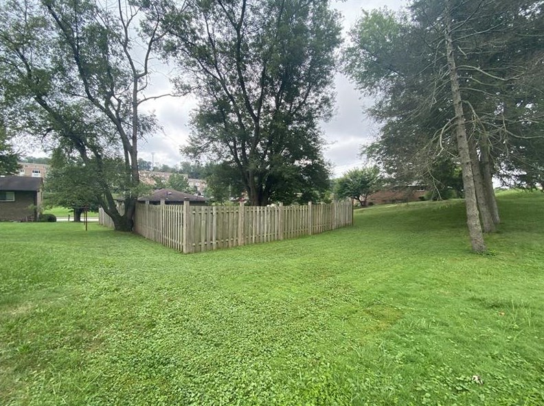 900 Sycamore St, Washington PA 15301-1852 exterior