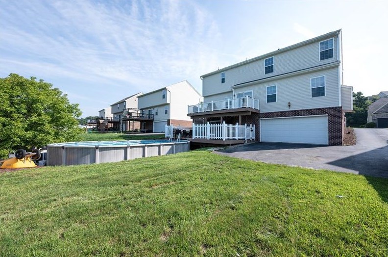 6015 Independence Dr, Jefferson Hills, PA 15025