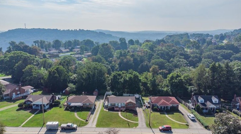 220 E Patty Ln, Monroeville, PA 15146