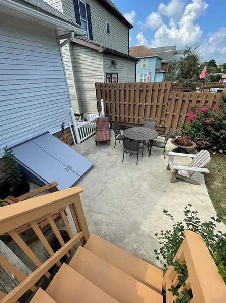 1121 Vine St, Connellsville, PA 15425