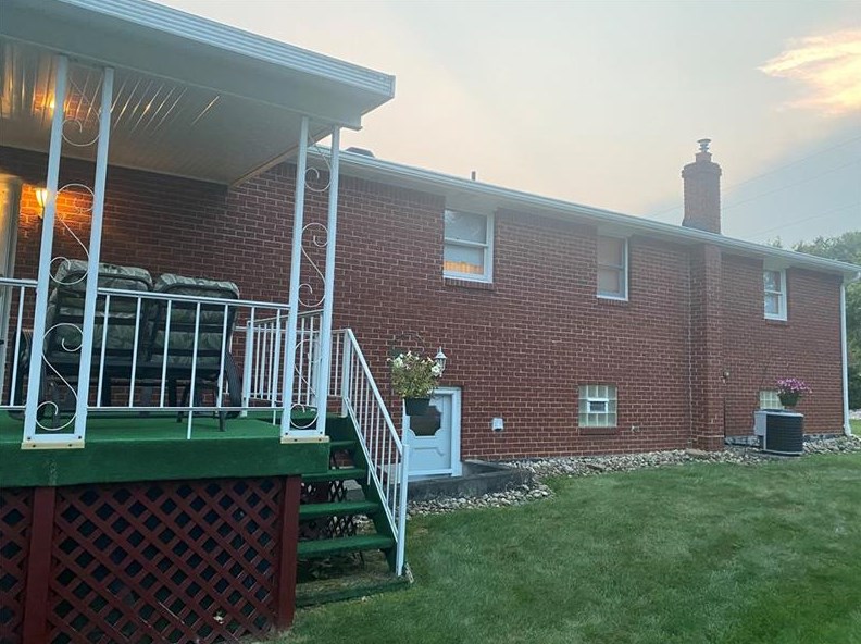 512 Pennsylvania Blvd, Jeannette, PA 15644
