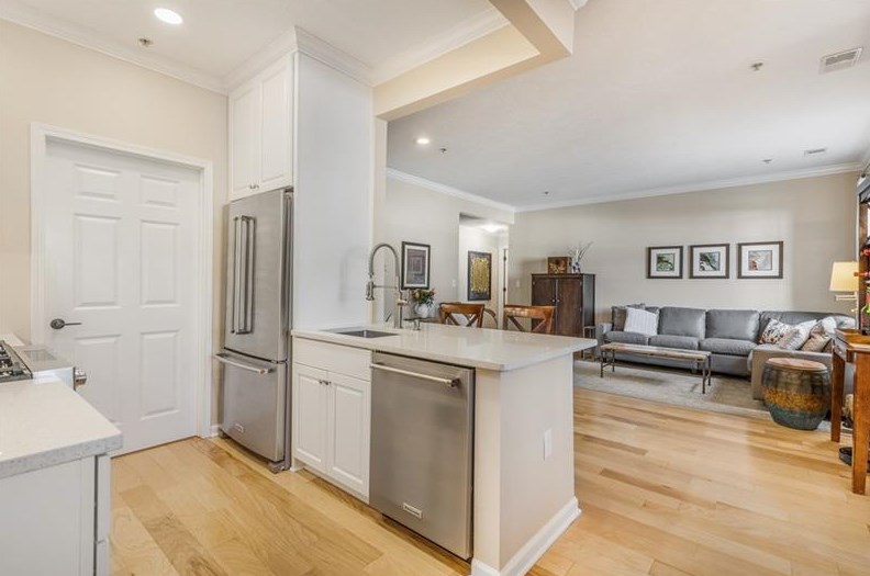 804 Sonie Dr, Sewickley, PA 15143
