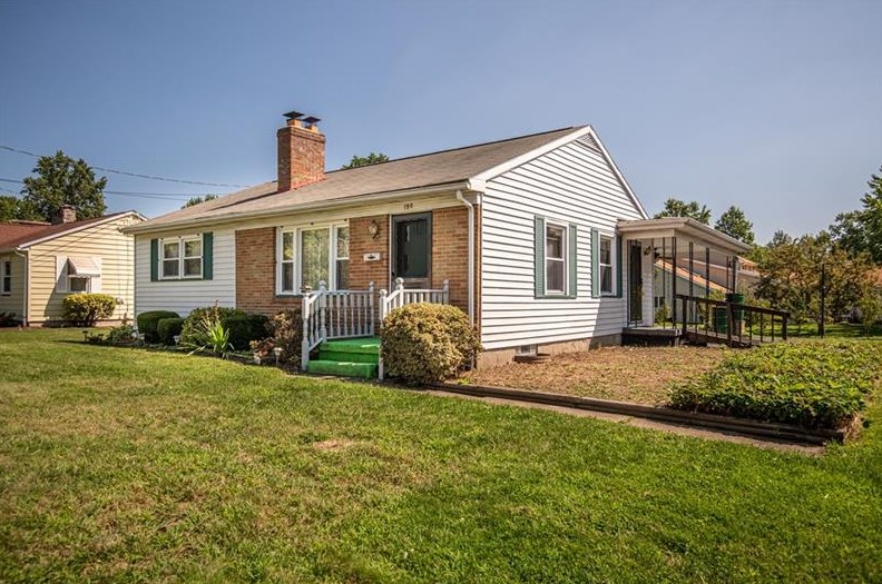 190 Boyd Dr, Hermitage, PA 16148